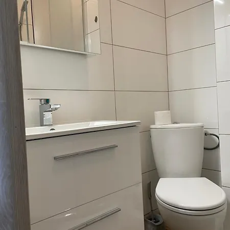 Na Brzozowej 2 Konukevi